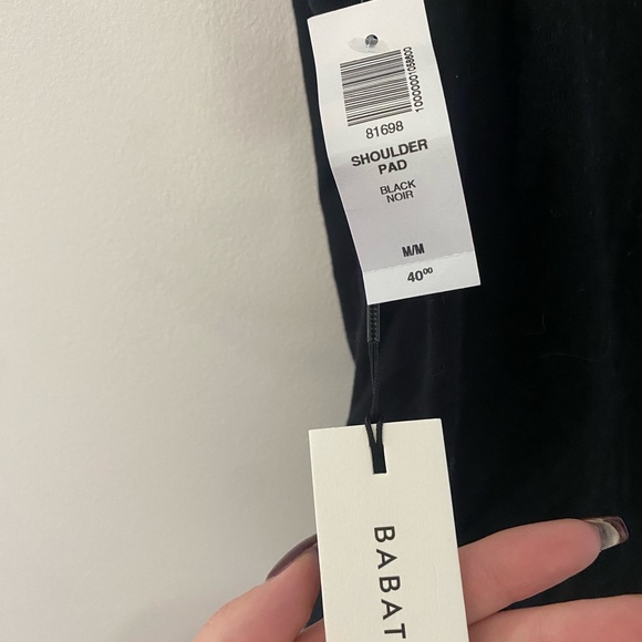 Aritzia shoulder pad top - Picture 2 of 2